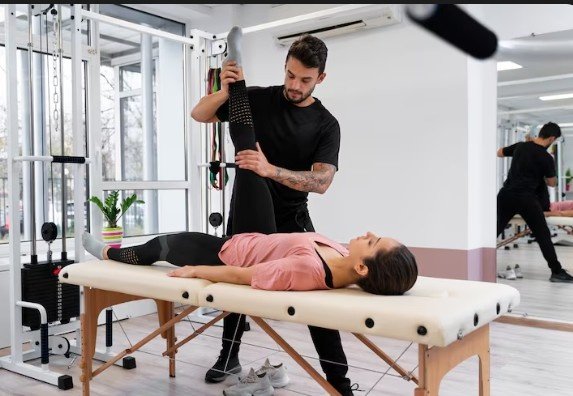 What should I expect during my first physiotherapy session at Neurigo 360?